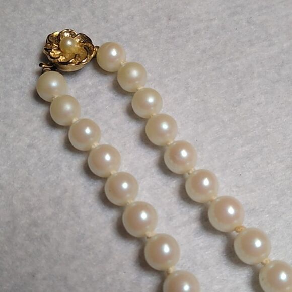 Elegant Cream Faux Pearl Necklace Cottagecore Grandmacore Granny Chic - Picture 2 of 6
